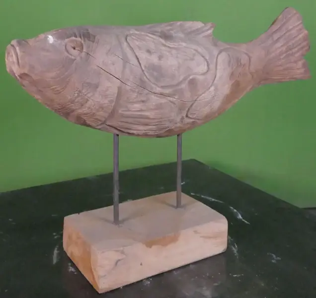 Product image 4 of the product “carved koi wood on stand S made from teak root pieces, 53cm length ”